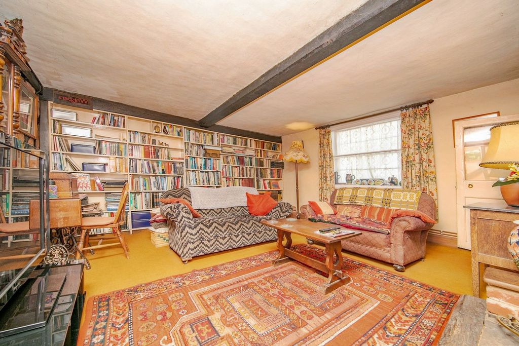 Property photo 3 of 27