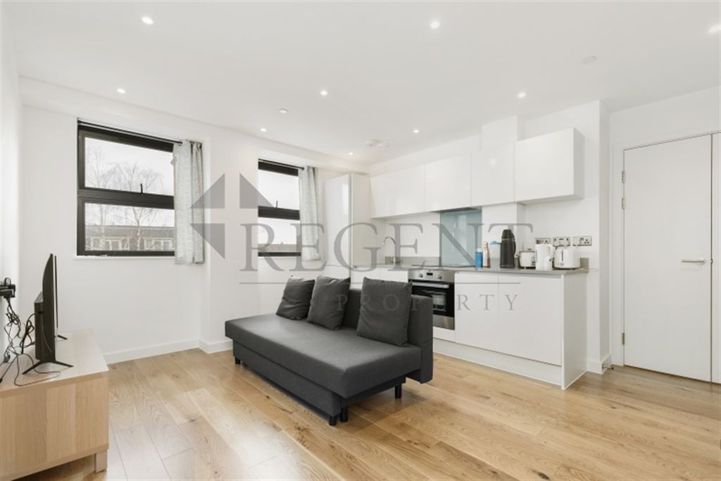 Property photo 1 of 6 Reception