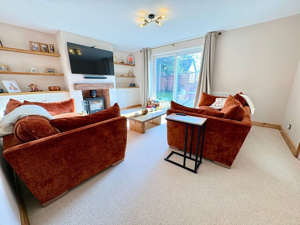 Property photo 2 of 17