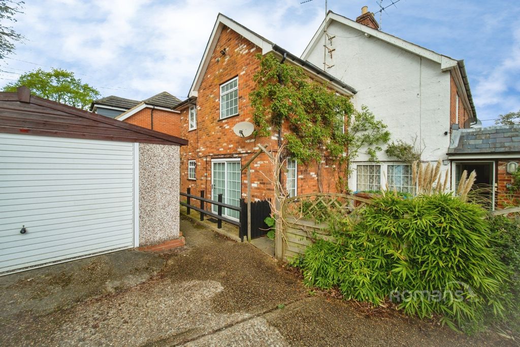 Property photo 1 of 11 Pbox-Img.Jpg