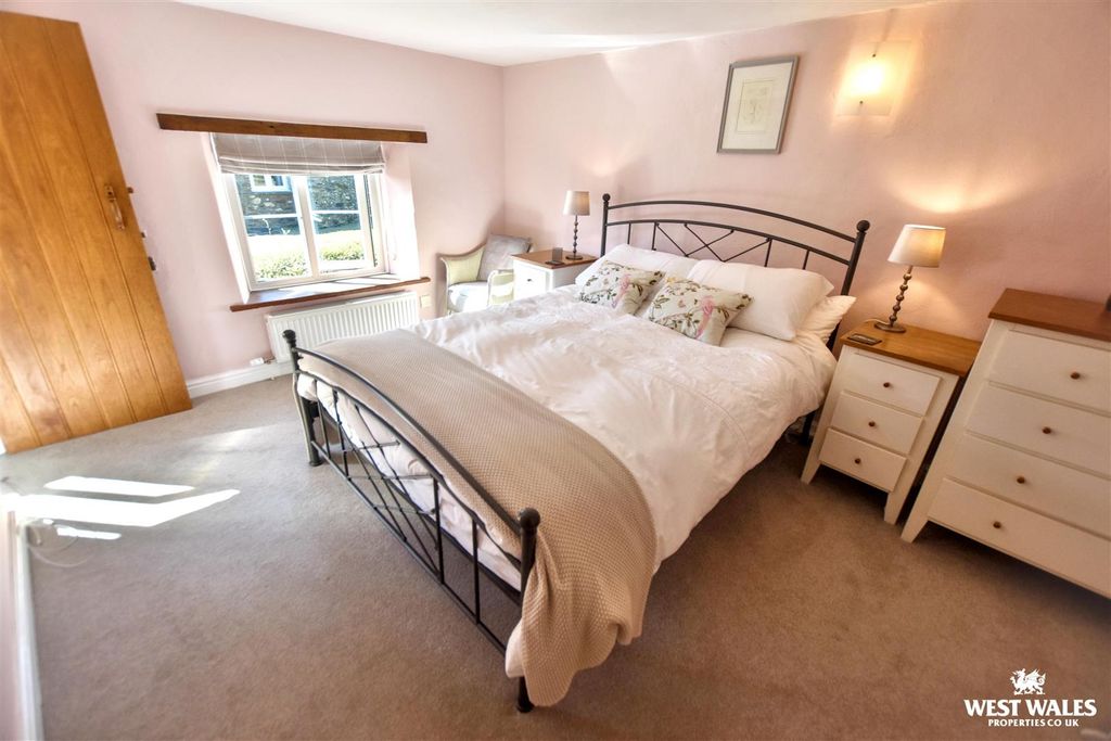 Property photo 3 of 20 5 (1).Jpg