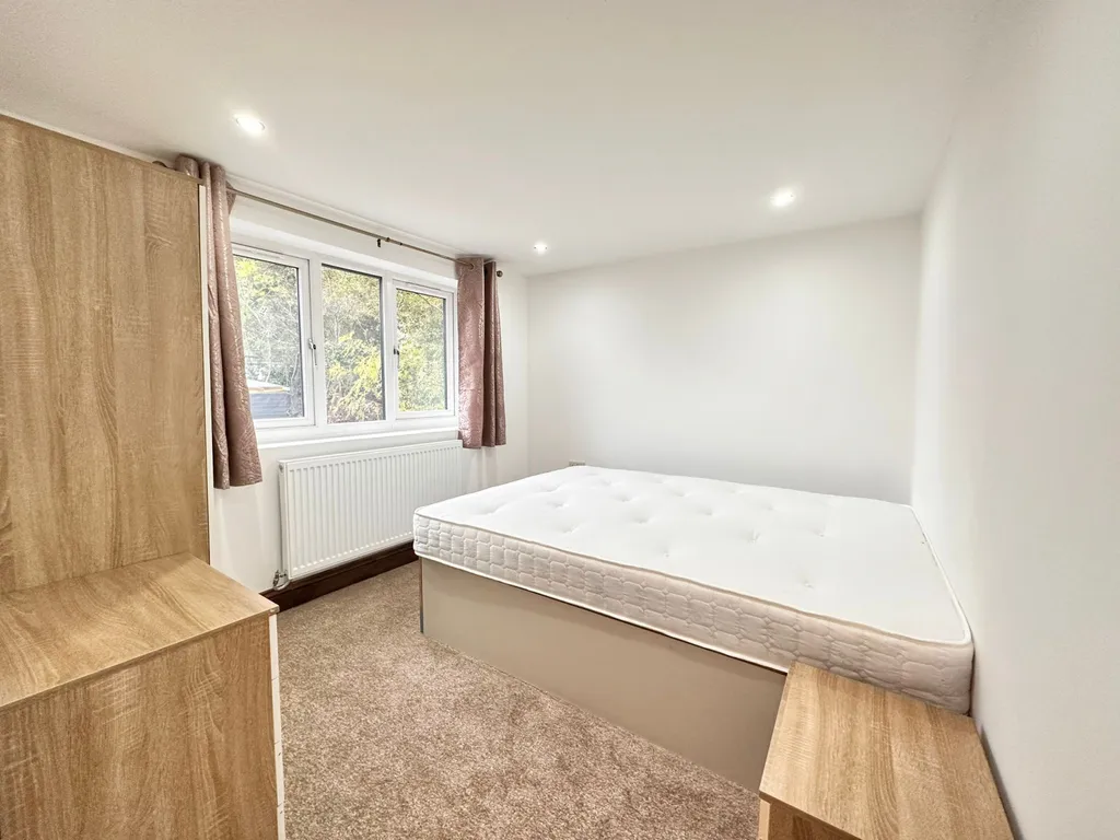Apartment in Reading, Whitley - View 3