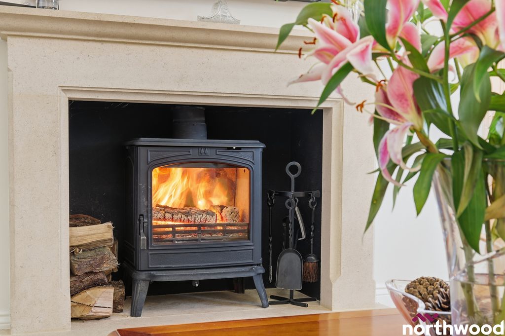 Property photo 2 of 26