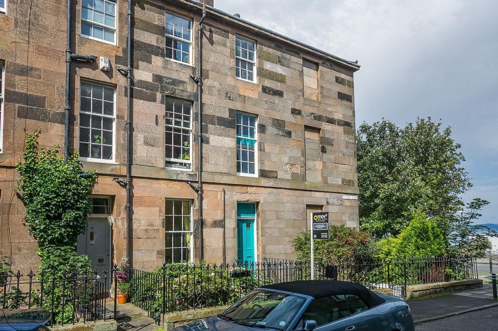 Property photo 1 of 33