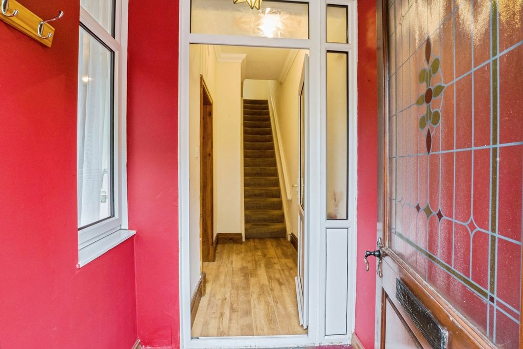Property photo 2 of 20 Pbox-Img.Jpg