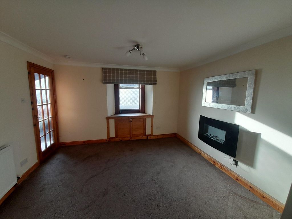 Property photo 2 of 13 Lounge