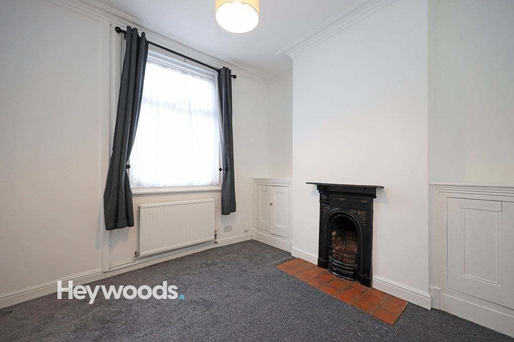Property photo 3 of 24