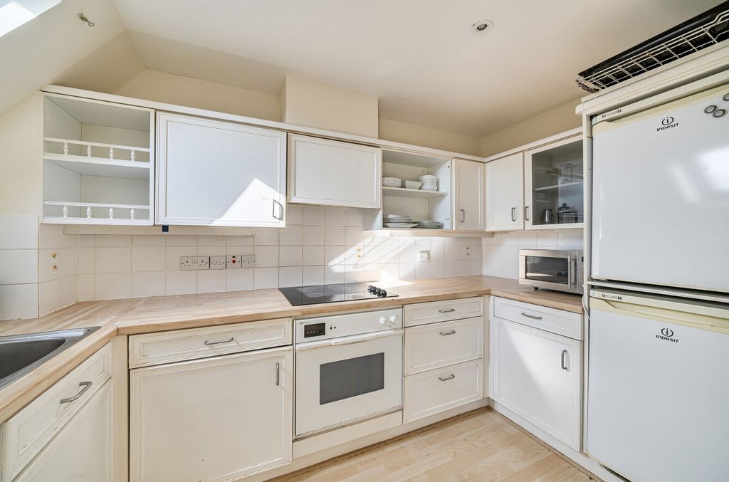 Property photo 3 of 13 Kitchen