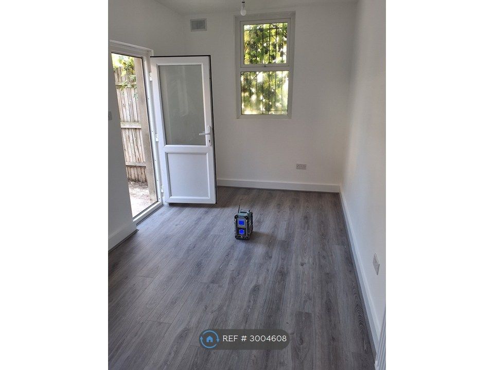 Property photo 3 of 4