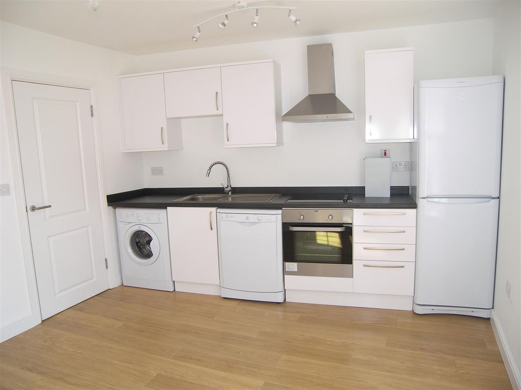 Property photo 1 of 3