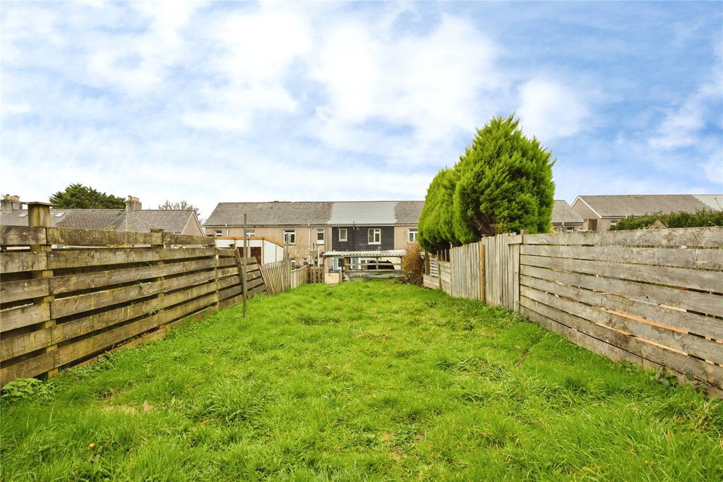 Property photo 2 of 18 Picture No. 24