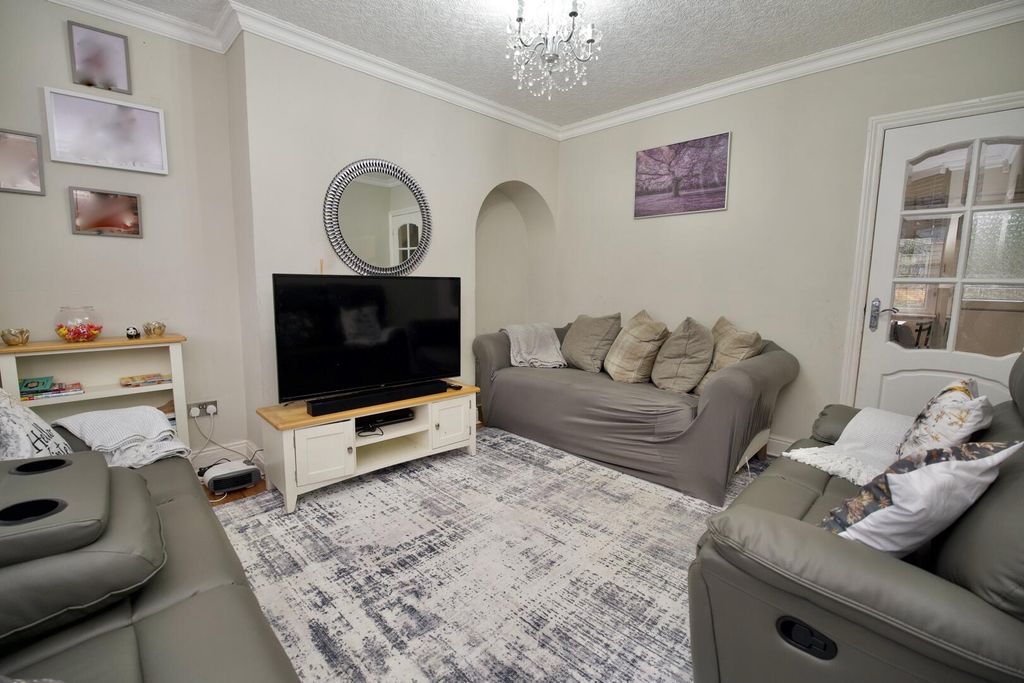 Property photo 2 of 12 Living Room