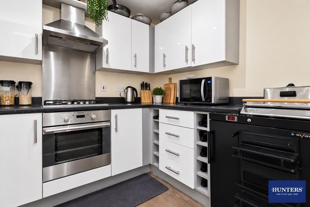 Property photo 3 of 23 Designer (26).Png