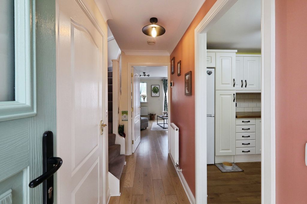 Property photo 3 of 24