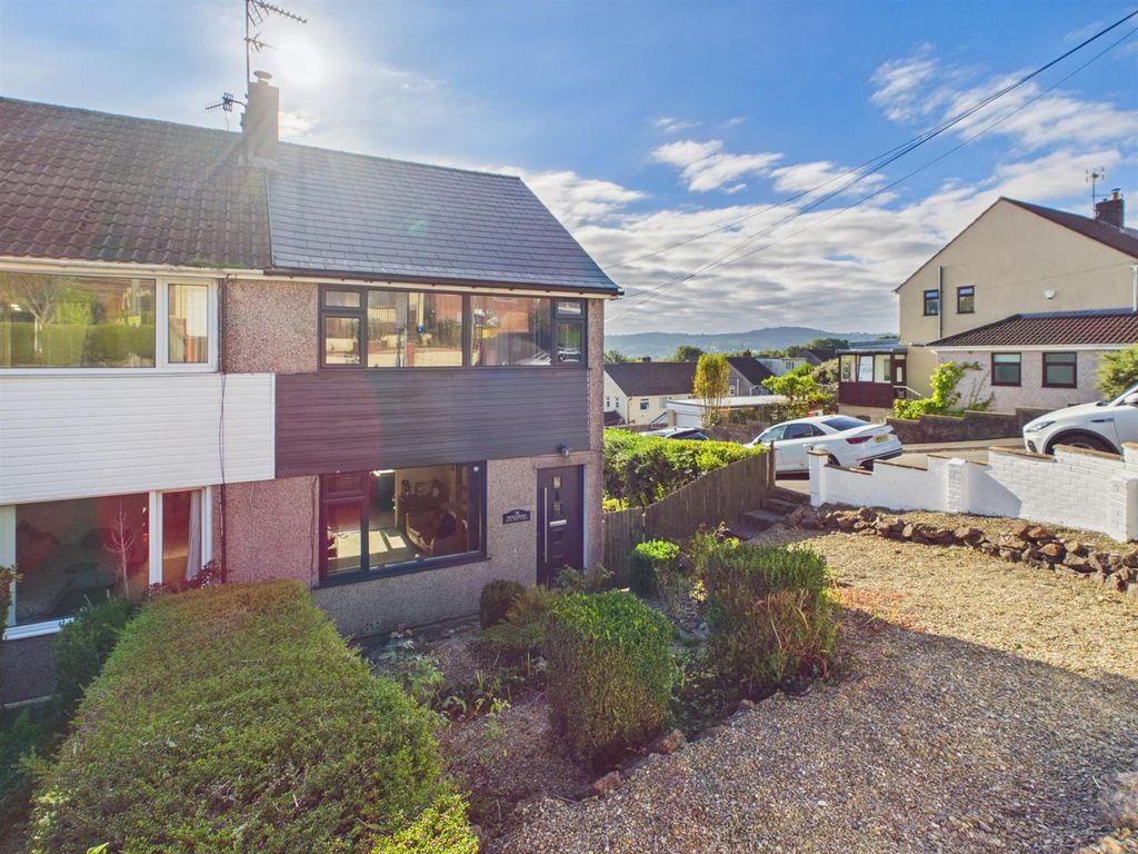 Property photo 1 of 31 Cam01766G0-Pr0816-Still027.Jpg