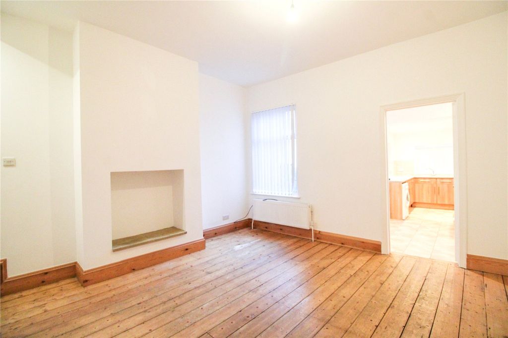 Property photo 3 of 7 Picture No. 15