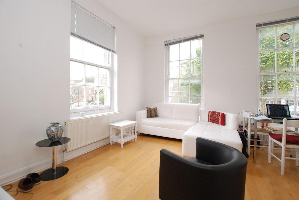 Property photo 3 of 6 37D61F88-2E75-428D-9Da8-F4858250Df98.Jpg