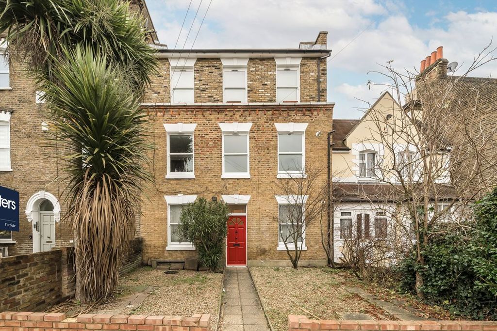 Property photo 1 of 5