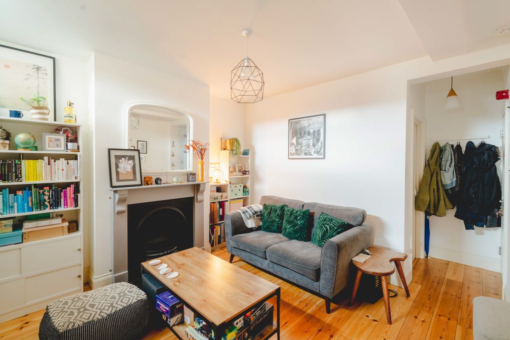 Property photo 2 of 16 Photo 2