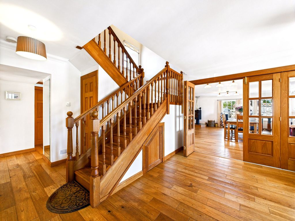 Property photo 3 of 33