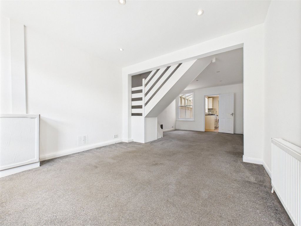Property photo 2 of 13 Picture No. 03