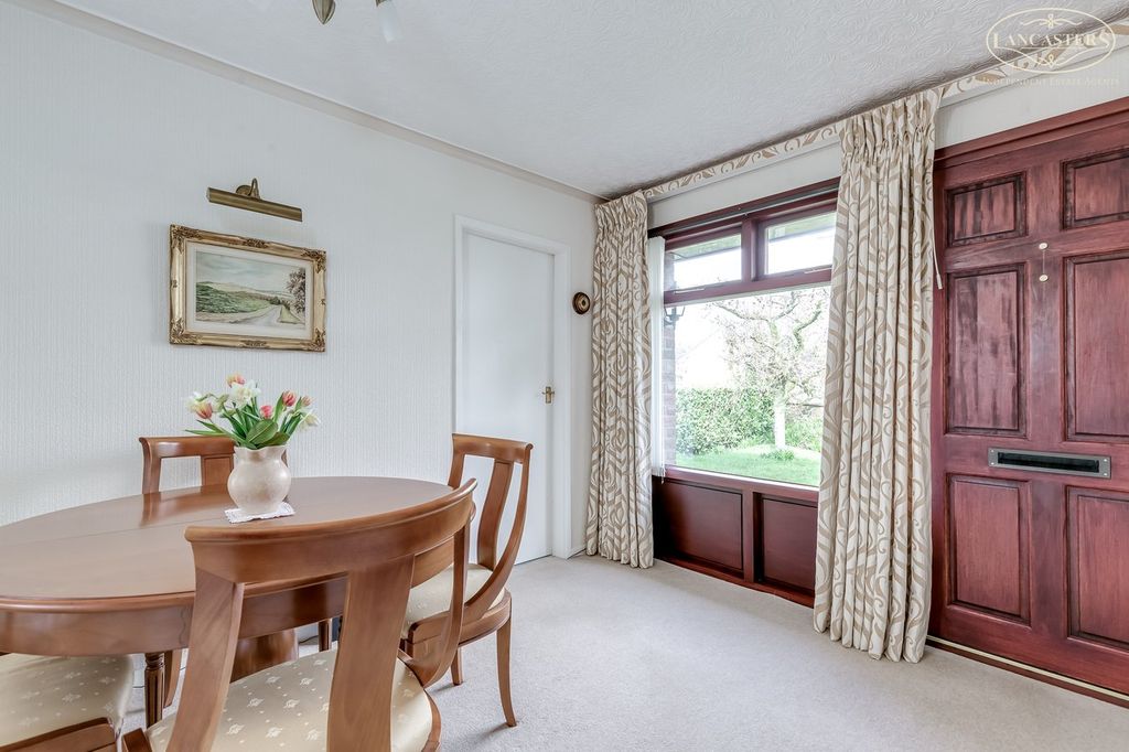 Property photo 3 of 19 Hallway/Reception Room 2