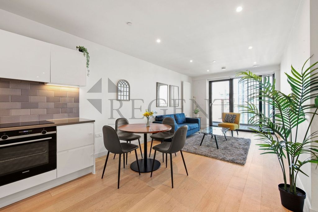 Property photo 3 of 13 Open Plan