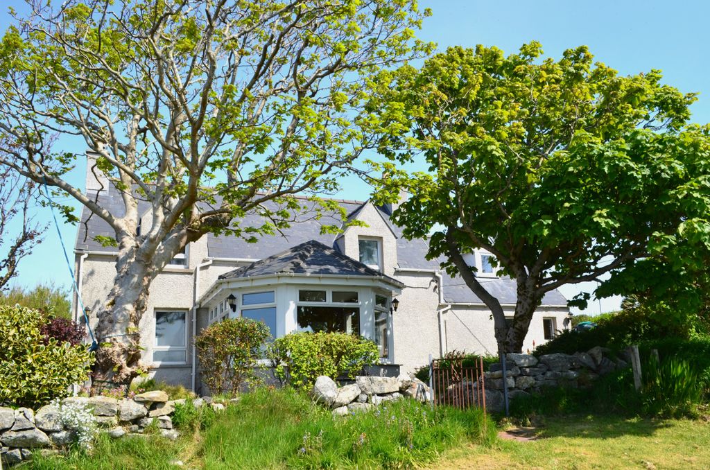 Property photo 2 of 45