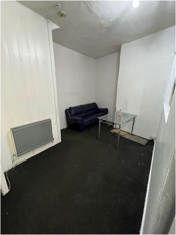 Property photo 2 of 6 Living Room