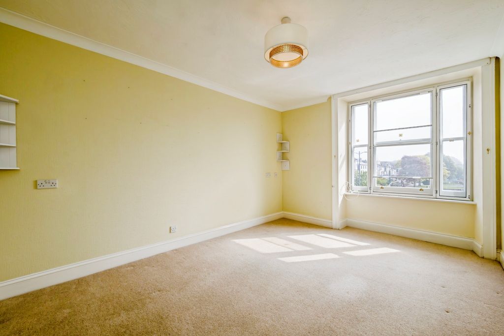Property photo 3 of 12 Living Room