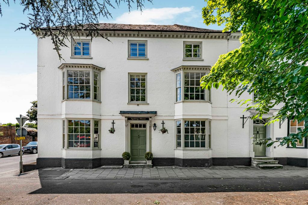 Property photo 1 of 19