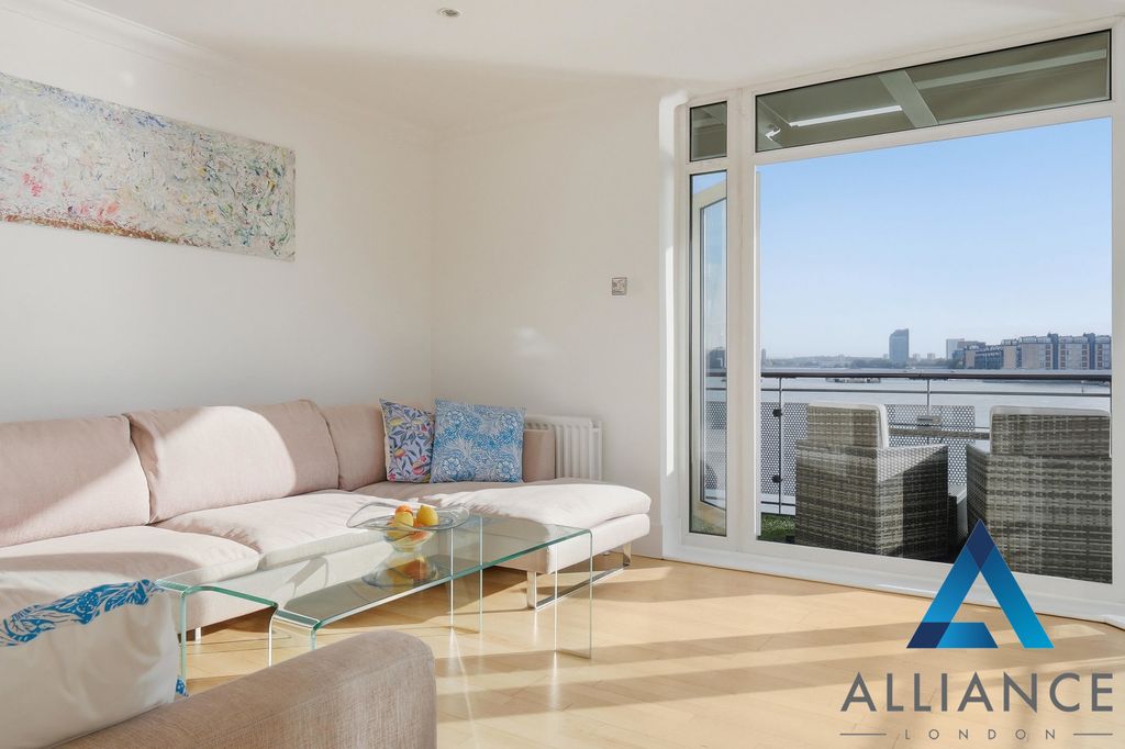 Property photo 2 of 27