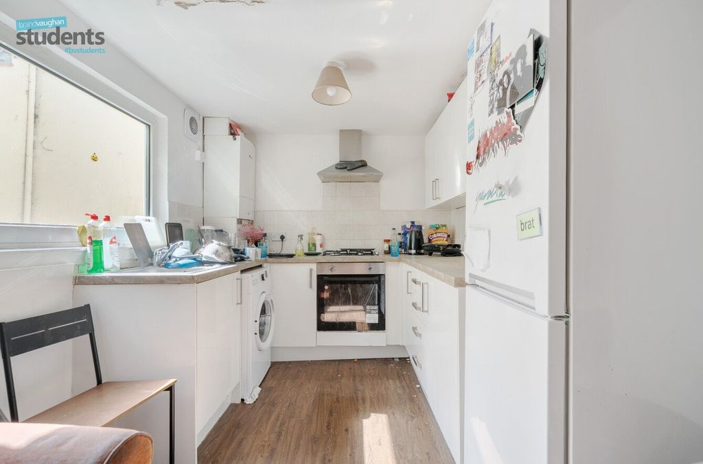 Property photo 2 of 11 E019580F-d3c5-426...