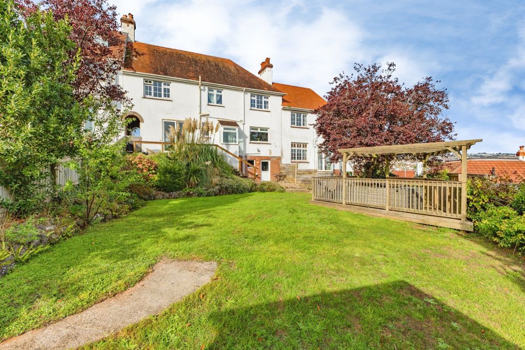 Property photo 1 of 40