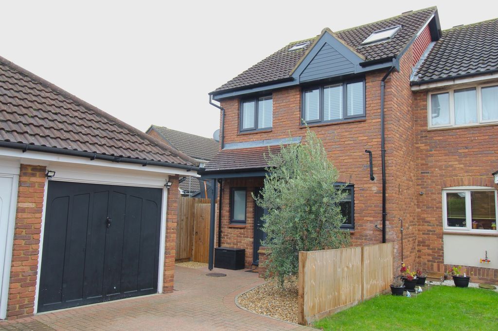 Property photo 1 of 16 Front