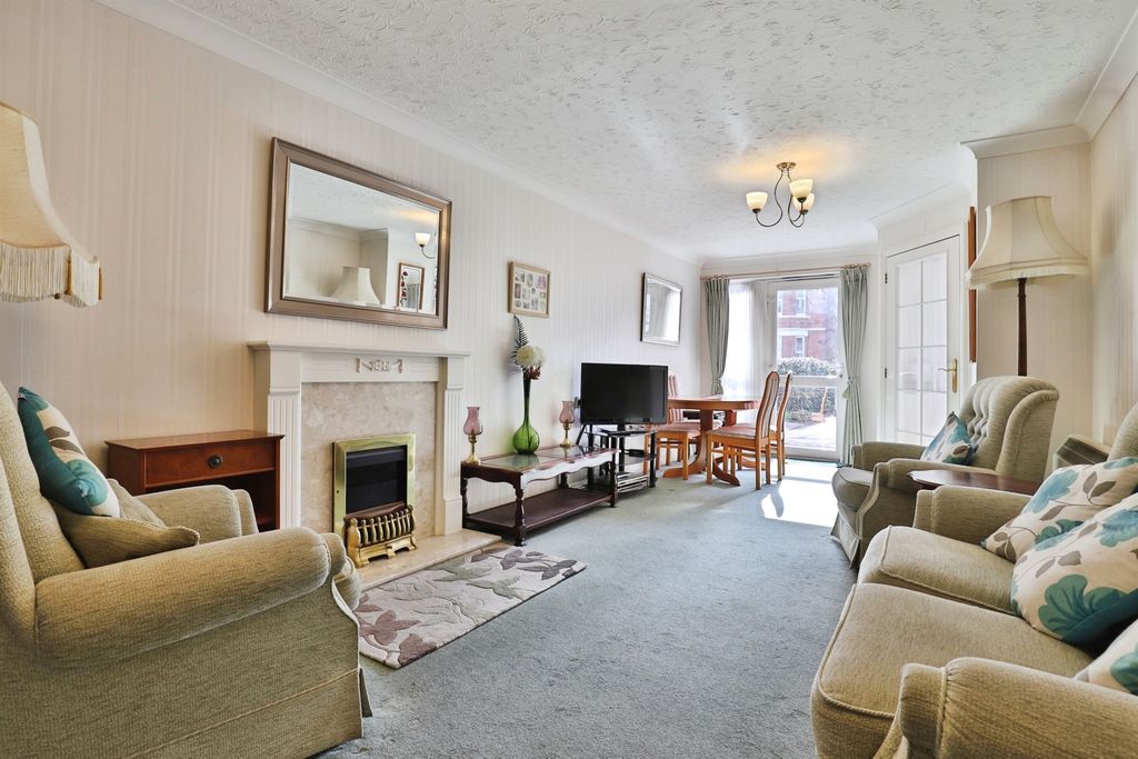 Property photo 3 of 14