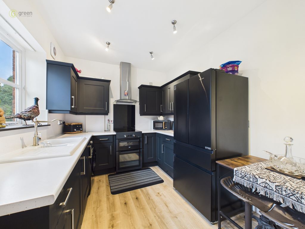 Property photo 3 of 12 Cam03830G0-Pr0238-Still006