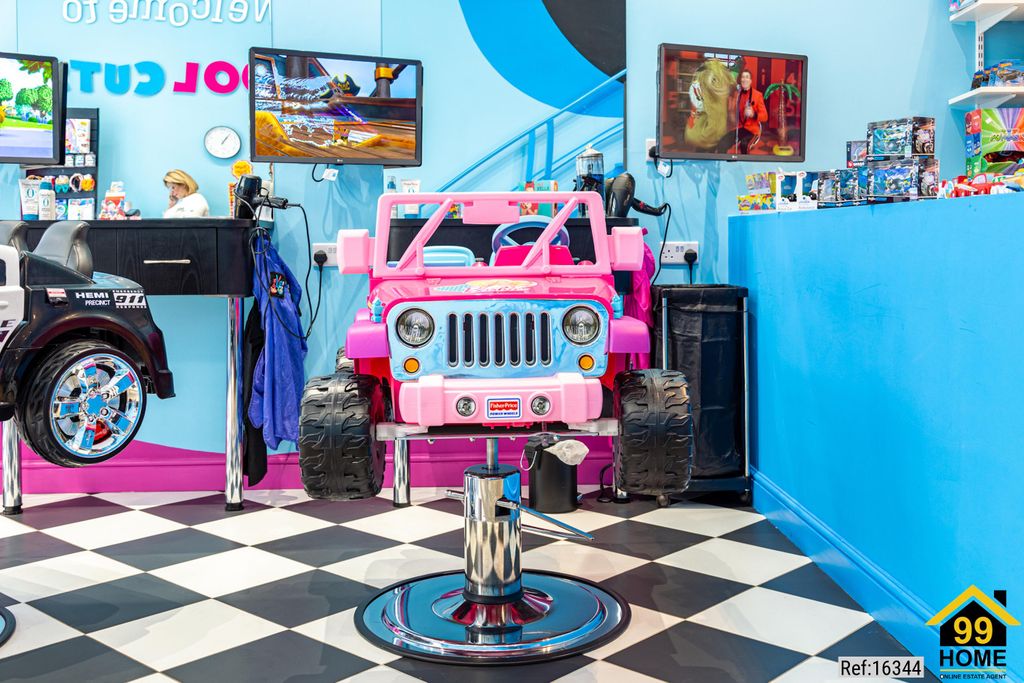 Property photo 2 of 8 Photo 1