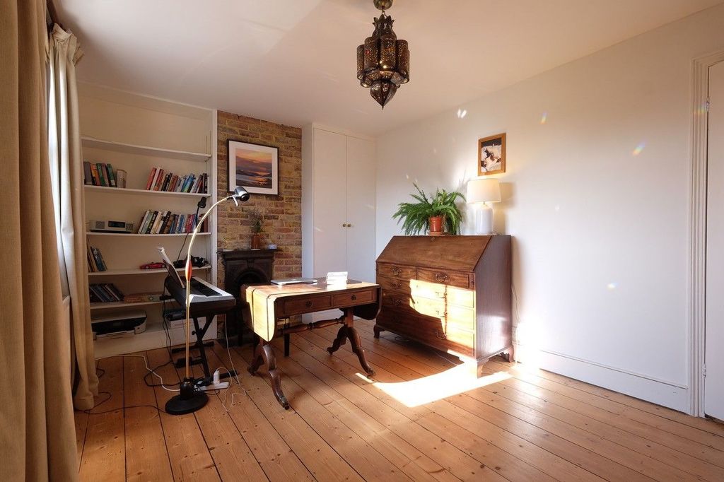 Property photo 3 of 7