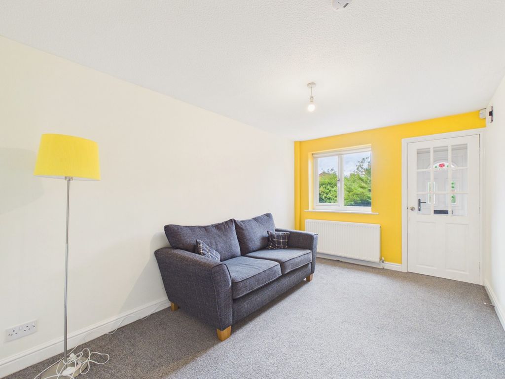 Property photo 2 of 12 5323063