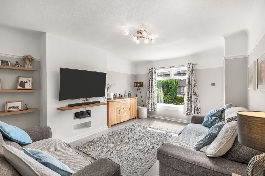 Property photo 3 of 21 4430463