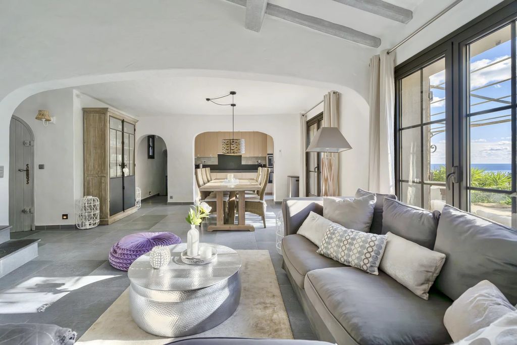 Property photo 3 of 18