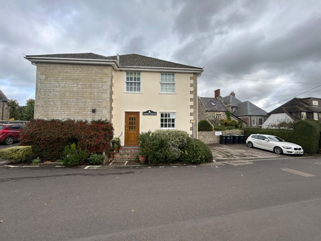 Property photo 1 of 9