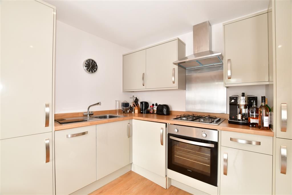 Property photo 1 of 7 Lounge/Kitchen