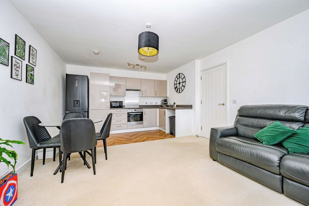Property photo 2 of 18