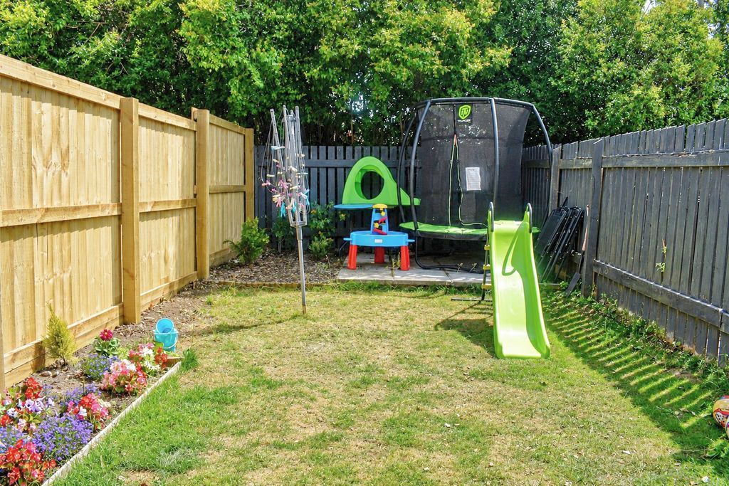 Property photo 2 of 9 Photo 10