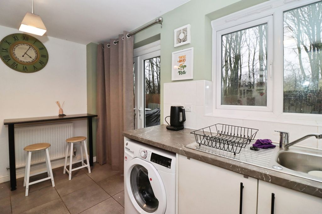 Property photo 3 of 10 Pbox-Img.Jpg