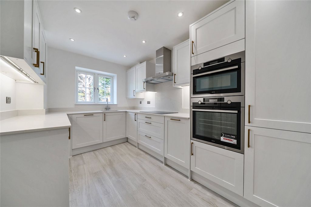 Property photo 2 of 23 Picture No. 05