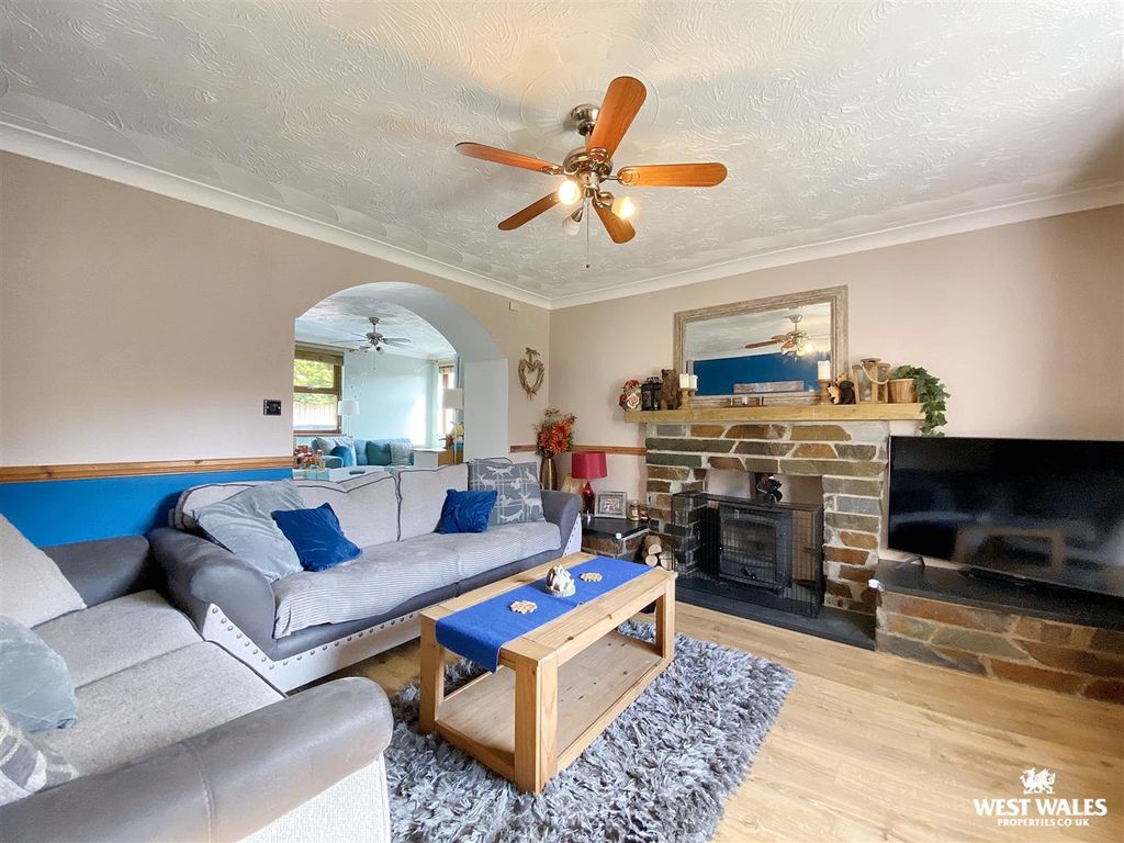 Property photo 2 of 34 Img_1148.Jpg