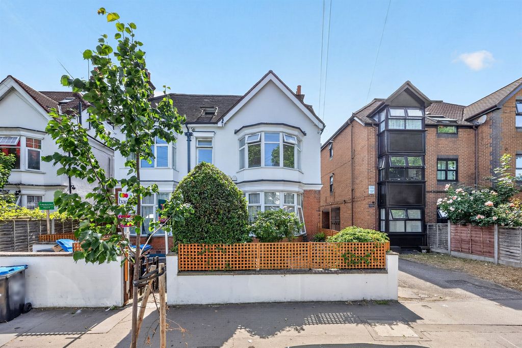 Property photo 1 of 16